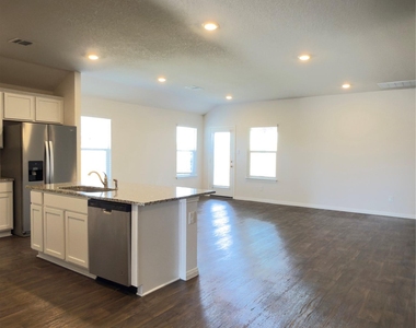 282 Texas Palmetto Cir - Photo Thumbnail 5