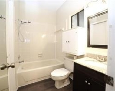2604 Salado St - Photo Thumbnail 13