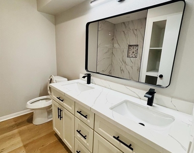 1803 S Park Street - Photo Thumbnail 10