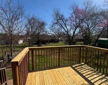 1803 S Park Street - Photo Thumbnail 16
