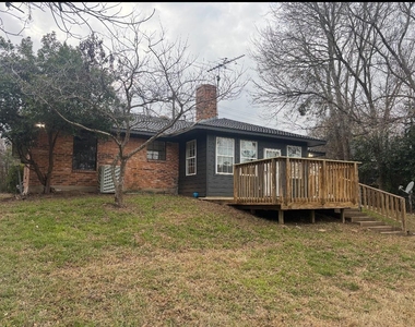 1803 S Park Street - Photo Thumbnail 15