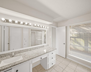 6514 Winkleman Road - Photo Thumbnail 6