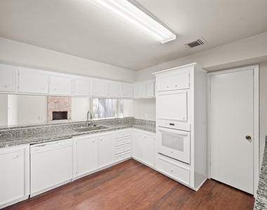 6514 Winkleman Road - Photo Thumbnail 4