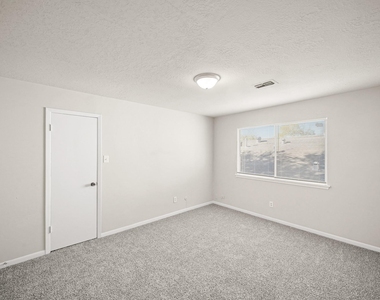 6514 Winkleman Road - Photo Thumbnail 9