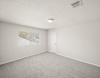 6514 Winkleman Road - Photo Thumbnail 7