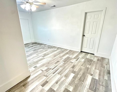 600 W Mimosa Street - Photo Thumbnail 6