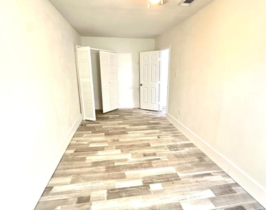 600 W Mimosa Street - Photo Thumbnail 7