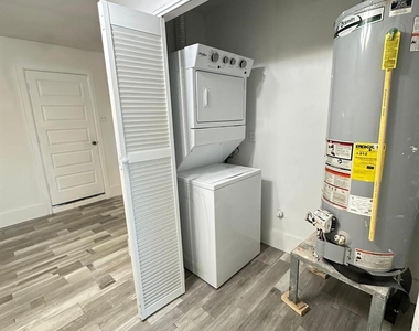 600 W Mimosa Street - Photo Thumbnail 4