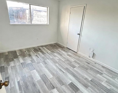 600 W Mimosa Street - Photo Thumbnail 8