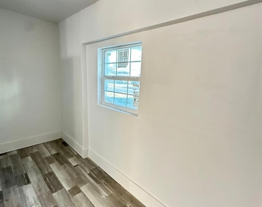 600 W Mimosa Street - Photo Thumbnail 13