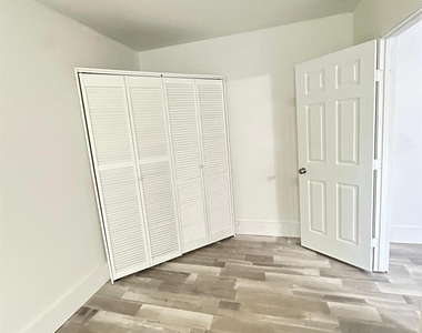 600 W Mimosa Street - Photo Thumbnail 5