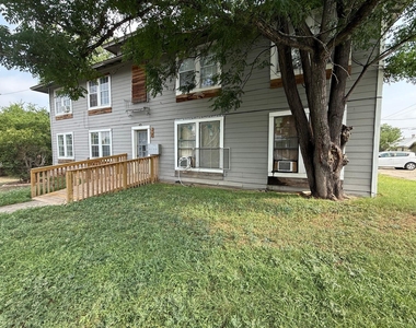 541 Hammond Ave - Photo Thumbnail 8