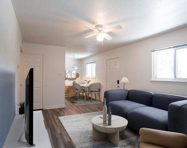 7945 Gault St - Photo Thumbnail 6