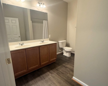 23520 F D R Boulevard - Photo Thumbnail 21