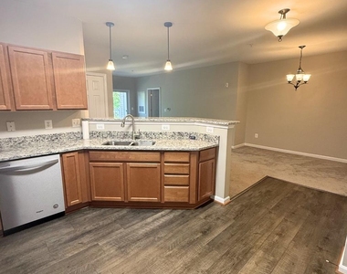 23520 F D R Boulevard - Photo Thumbnail 7