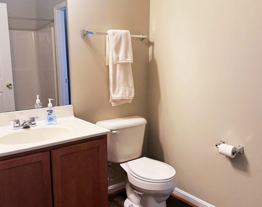 23520 F D R Boulevard - Photo Thumbnail 13