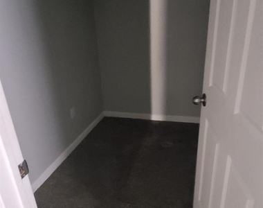 4126 Sayers Street - Photo Thumbnail 8