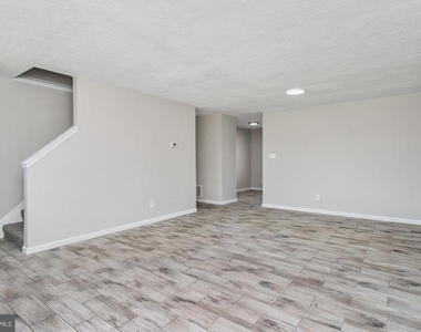 42 Holcumb Court - Photo Thumbnail 4