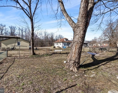 42 Holcumb Court - Photo Thumbnail 37