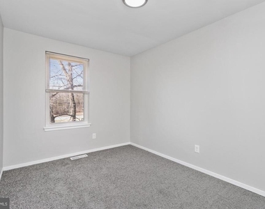 42 Holcumb Court - Photo Thumbnail 22