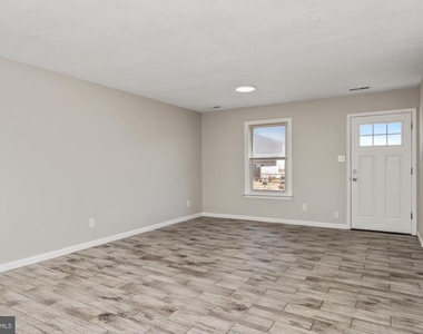 42 Holcumb Court - Photo Thumbnail 6