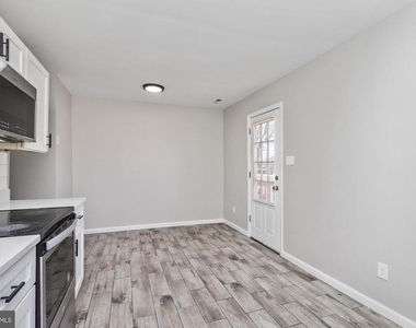 42 Holcumb Court - Photo Thumbnail 11