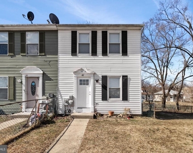 42 Holcumb Court - Photo Thumbnail 1