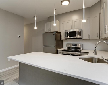 400 Highland Avenue - Photo Thumbnail 5