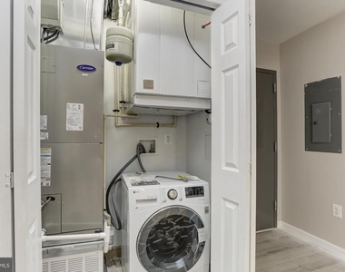 400 Highland Avenue - Photo Thumbnail 3