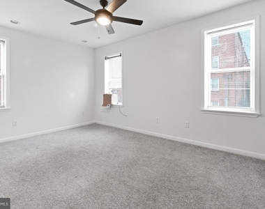 2302 2302 Mount Royal Terrace - Photo Thumbnail 12