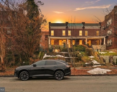 2302 2302 Mount Royal Terrace - Photo Thumbnail 38