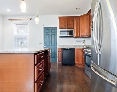 2302 2302 Mount Royal Terrace - Photo Thumbnail 34