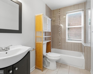 2302 2302 Mount Royal Terrace - Photo Thumbnail 32