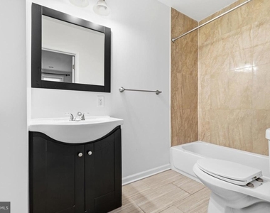 2302 2302 Mount Royal Terrace - Photo Thumbnail 31