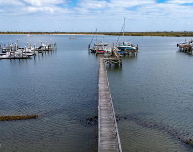 75 Comares Avenue - Photo Thumbnail 40