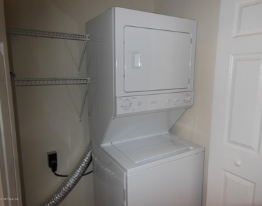 3504 Summerlin Lane N - Photo Thumbnail 15
