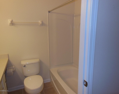 3504 Summerlin Lane N - Photo Thumbnail 16