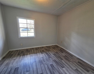 23675 E Heritage Oaks Drive - Photo Thumbnail 3