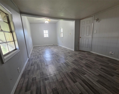 23675 E Heritage Oaks Drive - Photo Thumbnail 8