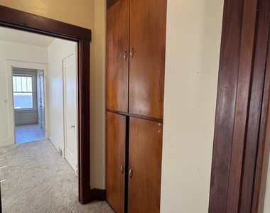 1428 Arlington Street - Photo Thumbnail 4