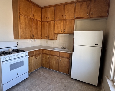 1428 Arlington Street - Photo Thumbnail 5