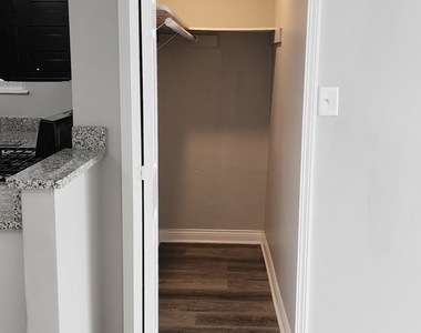 642 W 123rd Street - Photo Thumbnail 5