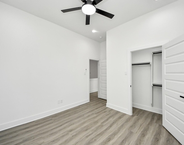 8533 Amadwe Street - Photo Thumbnail 27