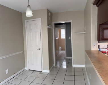 2340 Cumberland Street - Photo Thumbnail 13