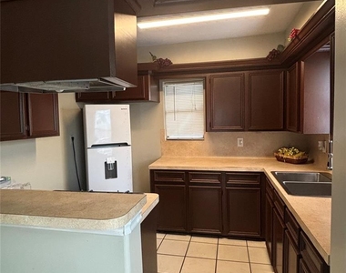 2340 Cumberland Street - Photo Thumbnail 10