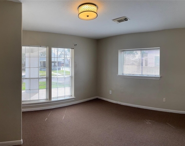 2340 Cumberland Street - Photo Thumbnail 15