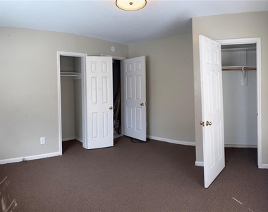 2340 Cumberland Street - Photo Thumbnail 17