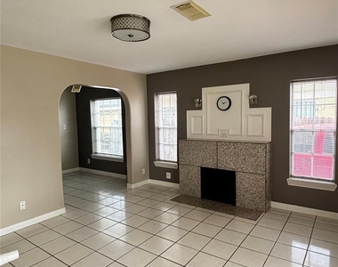 2340 Cumberland Street - Photo Thumbnail 4