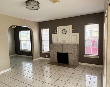 2340 Cumberland Street - Photo Thumbnail 5