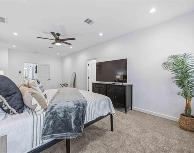 6130 Conley Street - Photo Thumbnail 24